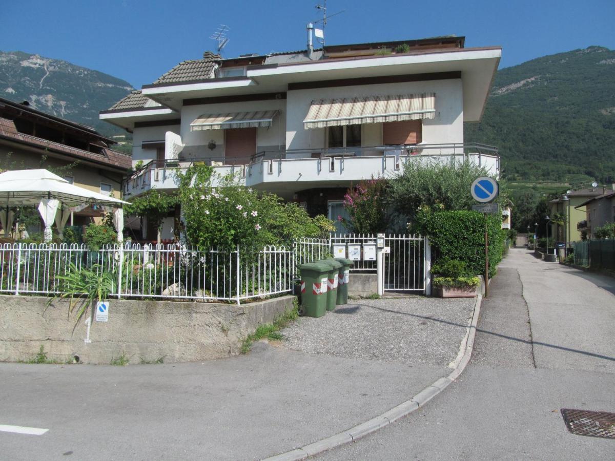 Grazioso Appartamento Tra Cultura, Lago E Montagna Pomarolo Exteriör bild