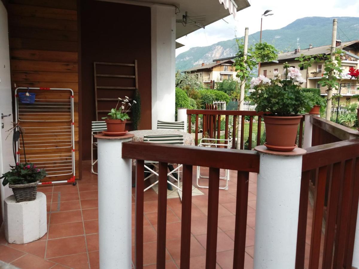 Grazioso Appartamento Tra Cultura, Lago E Montagna Pomarolo Exteriör bild